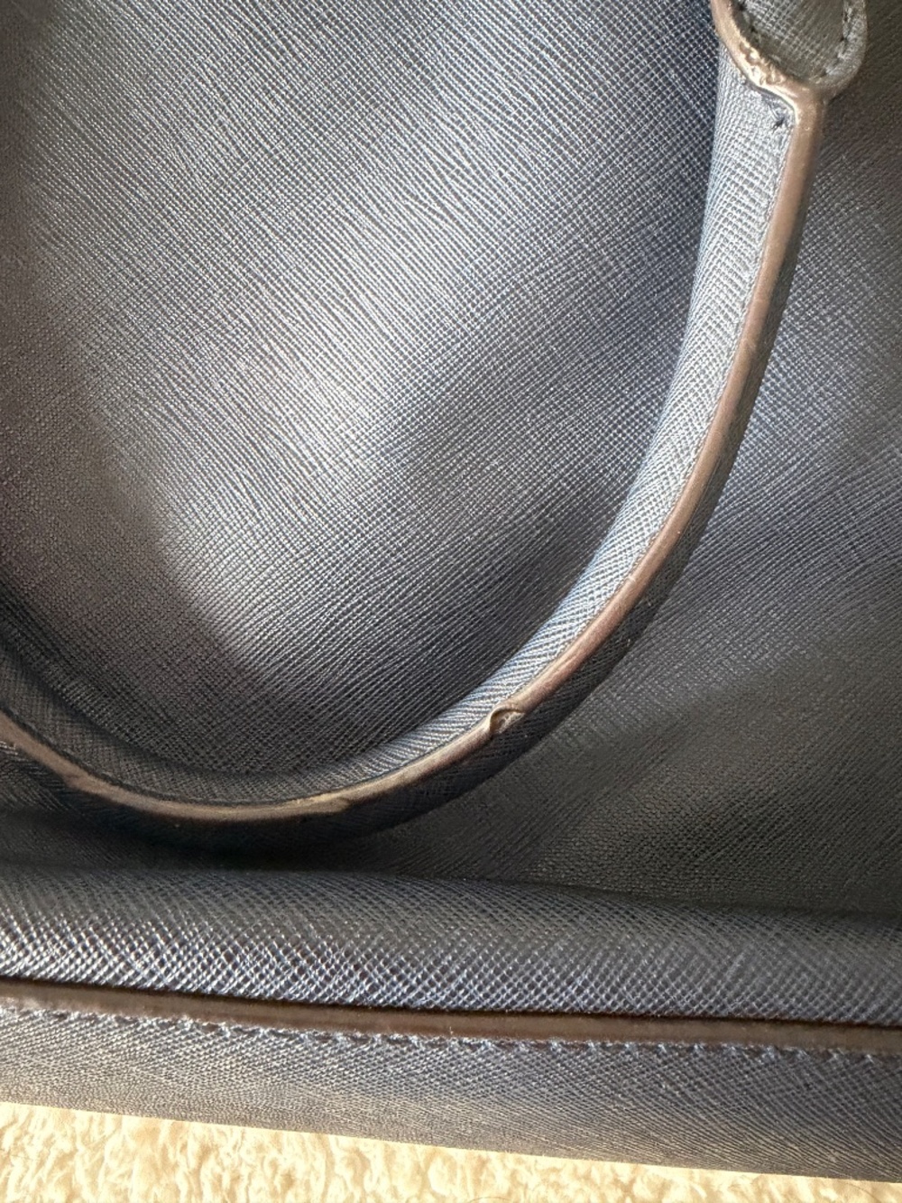 Handbag - Picture 5 of 6